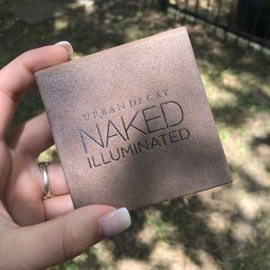 Urban decay naked illuminated✨🤩